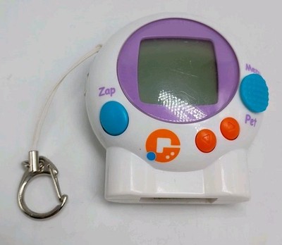 Hasbro Giga Pets Interactive Virtual Pet Game Toys R Us White Hamster 2006