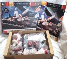 FAO SCHWARZ Circuit Space Station Building Set Galactic Experiment Set 25 piece