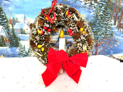 Vintage Bottle Brush Silver Glittered Fruit Pine Cone Wreath ( 2248) TST