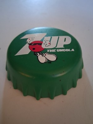 Vintage 7UP Ice Pack 3.5'' Round The Uncola 1996 Munchkin 