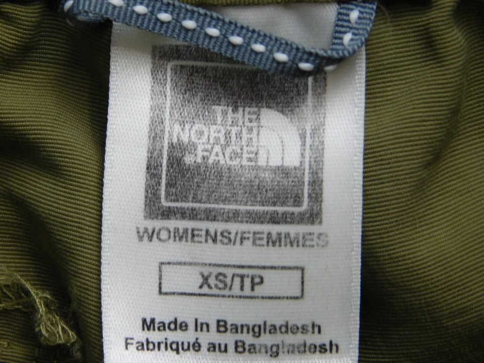 North Face Women's XS Green Casual Cargo Shorts - Image 3 of 4