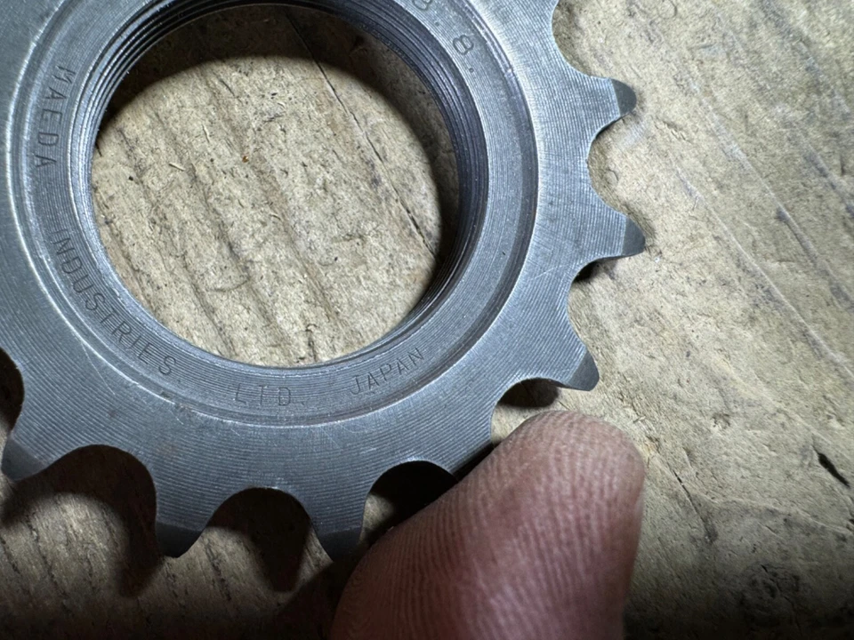 Suntour 15T Track Cog Japan Pista Maeda Industires Theeaded Cog 888 8.8.8. - Image 4 of 4