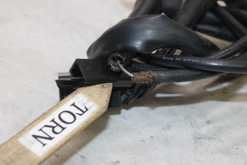 2001 KAWASAKI CONCOURS 1000 ZG1000A OEM CLIPE ESQUERDO NA ALÇA INTERRUPTOR DE SINAIS DE BUZINA - Imagem 4 de 4