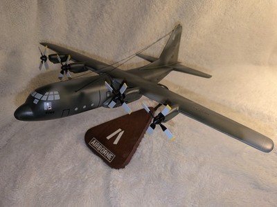 Vintage Lockheed C-130 HERCULES Executive Desk Model Aircraft & Stand SHIPS FREE