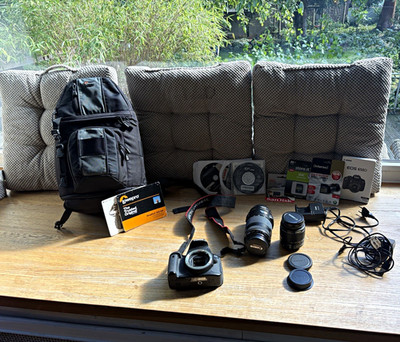 Großes Canon EOS 650D DSLR-Set: 2 Objektive, Lowepro Rucksack, Zubehör