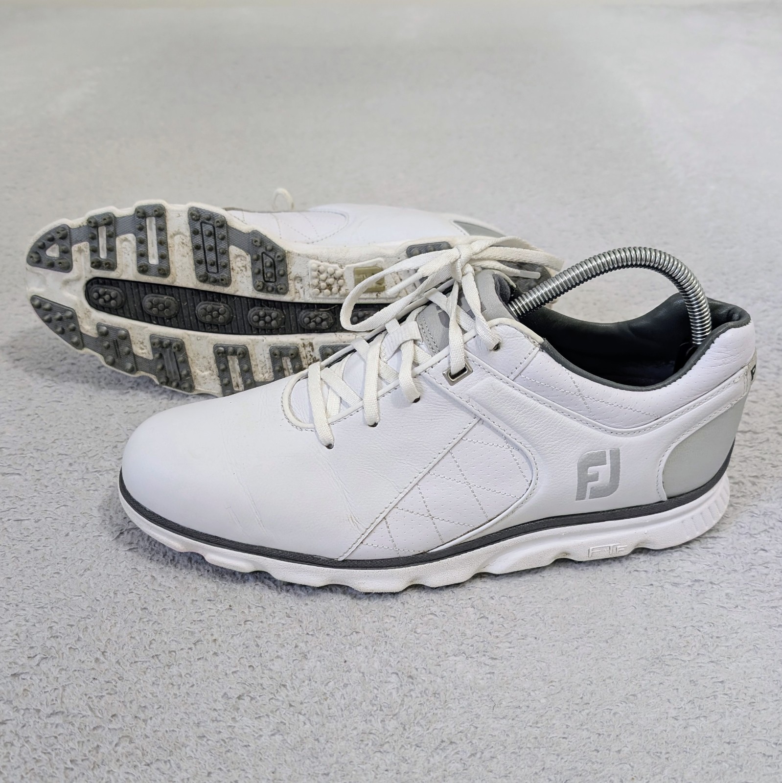 White Gray Mens 9m 53579 9.5/10