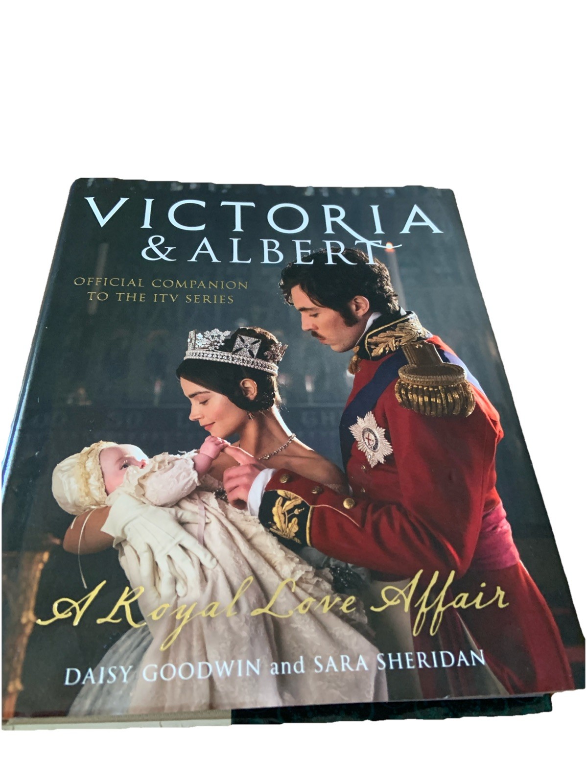 £20 Victoria and Albert - A Royal Love Affair: Hardback
