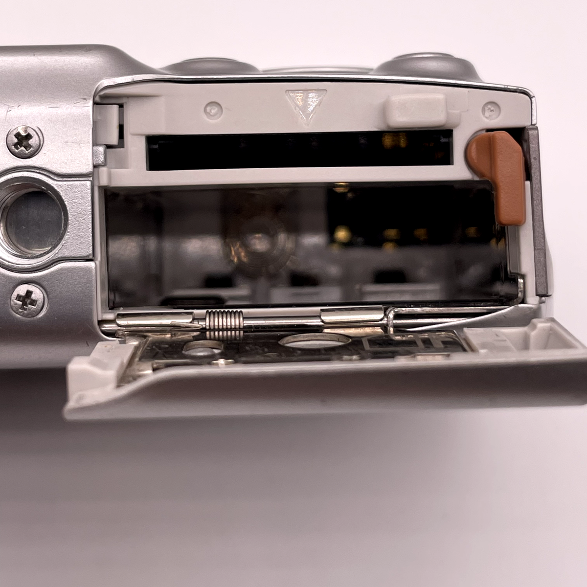 Canon PowerShot SD500 7.1MP Digital Camera – Silver – Tested