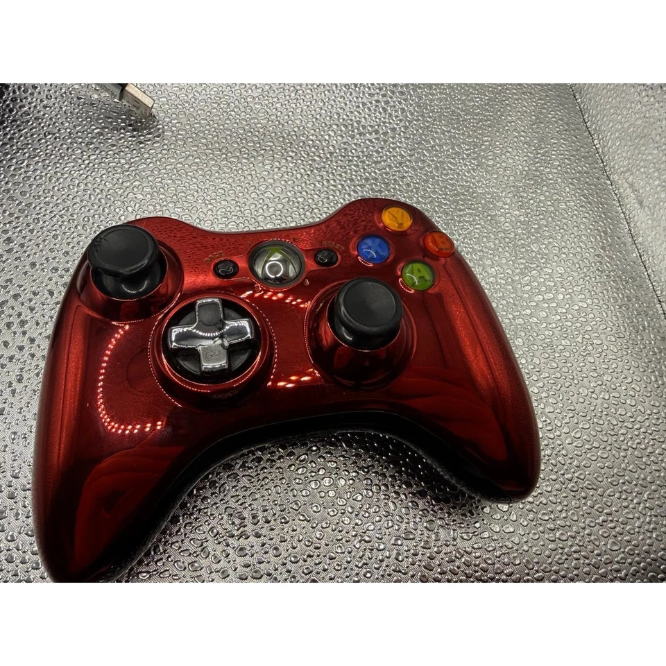 Mando Inalámbrico Microsoft Xbox 360 Rojo Metálico con Cable de Juego y Carga Foto 2 de 4