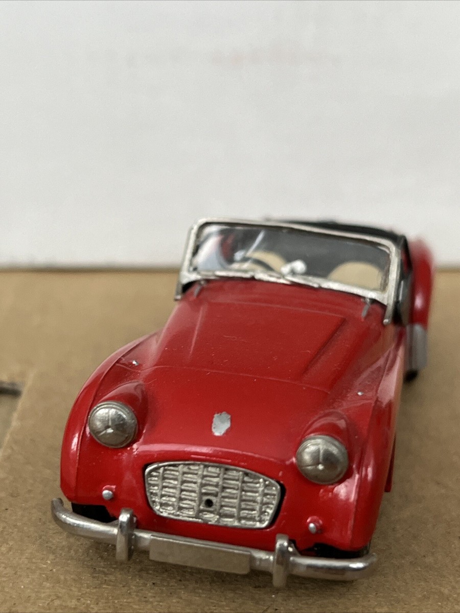 特価 K&R REPLICAS (1/43) トライアンフ TR4 maxresdefault.jpg