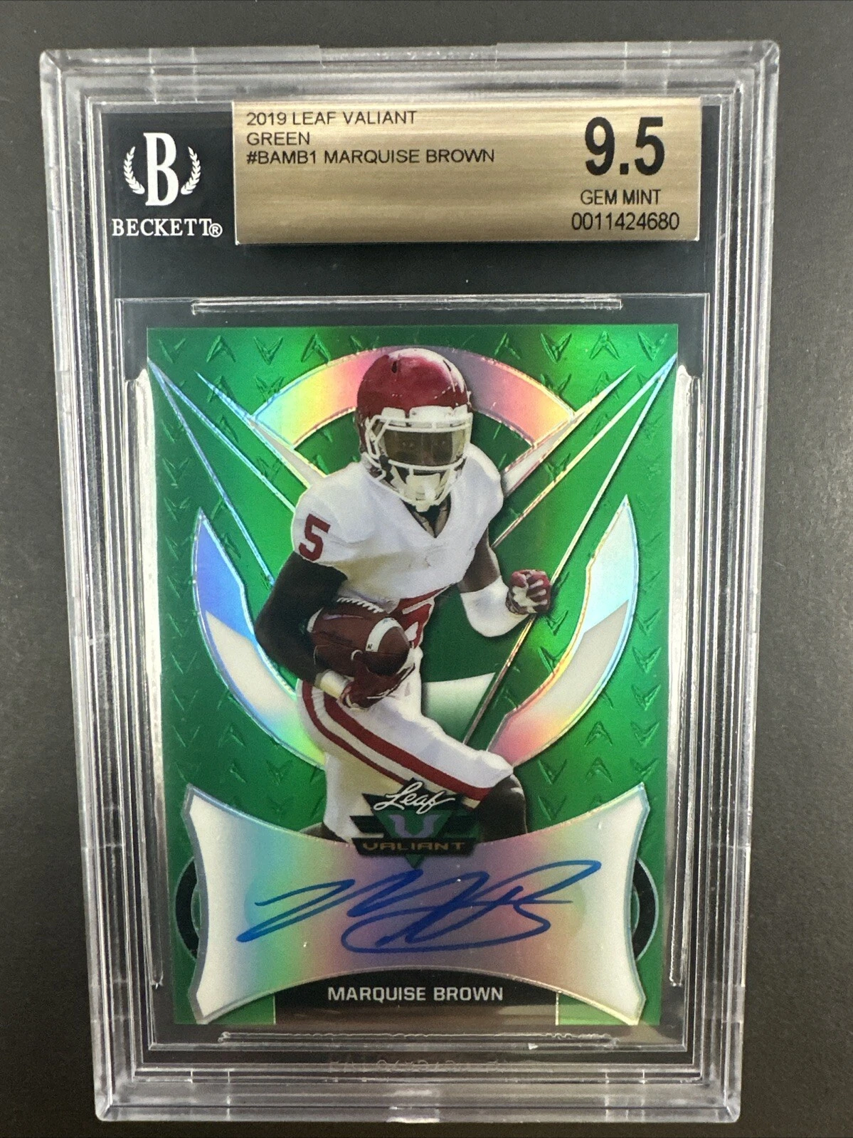 Marquise Brown Leaf Valiant Autographs #BAMB1 Base