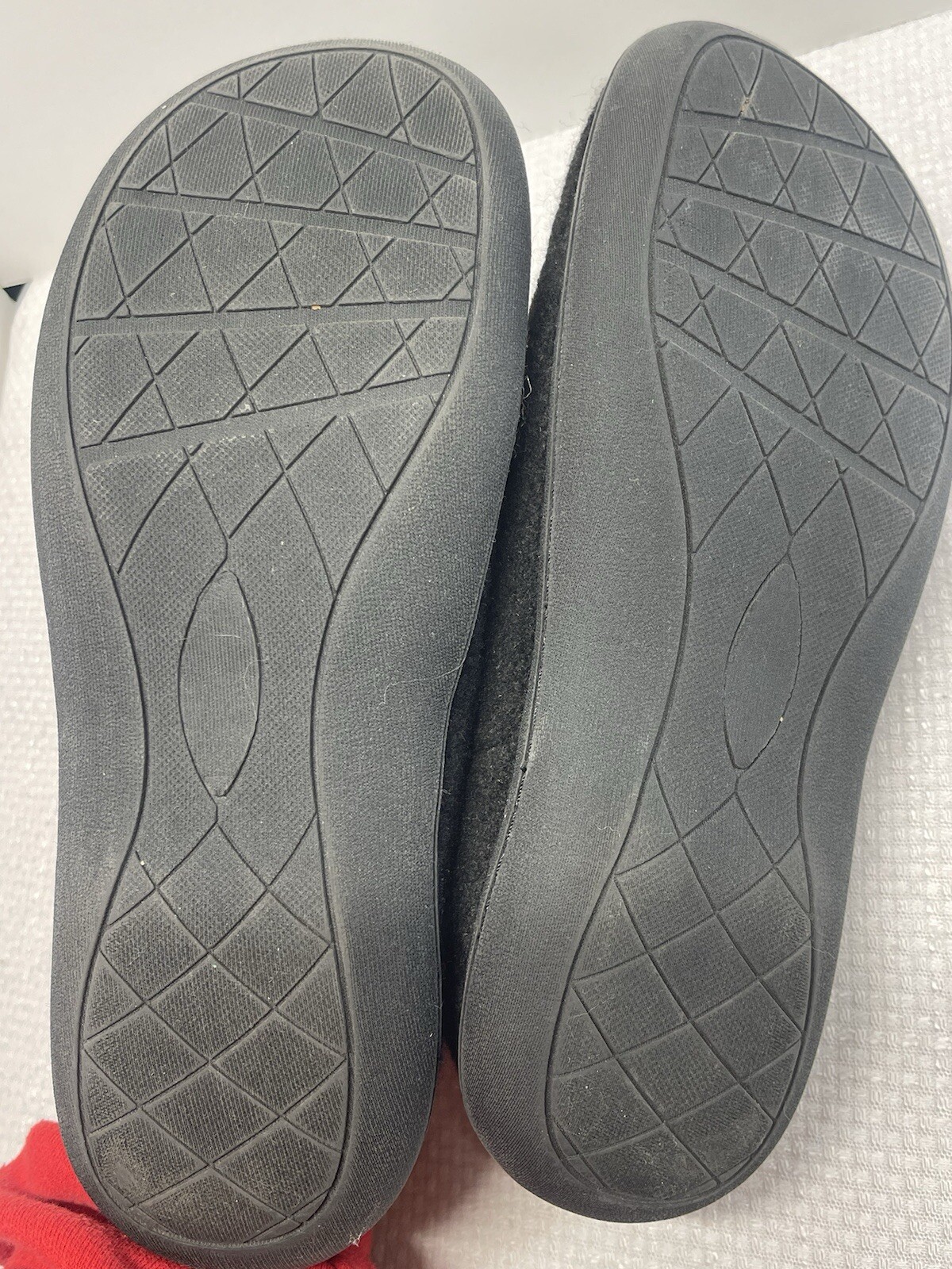 Colwater Creek Women’s 10 W Slippers Walk With Me Black Moose Scarf Comfort