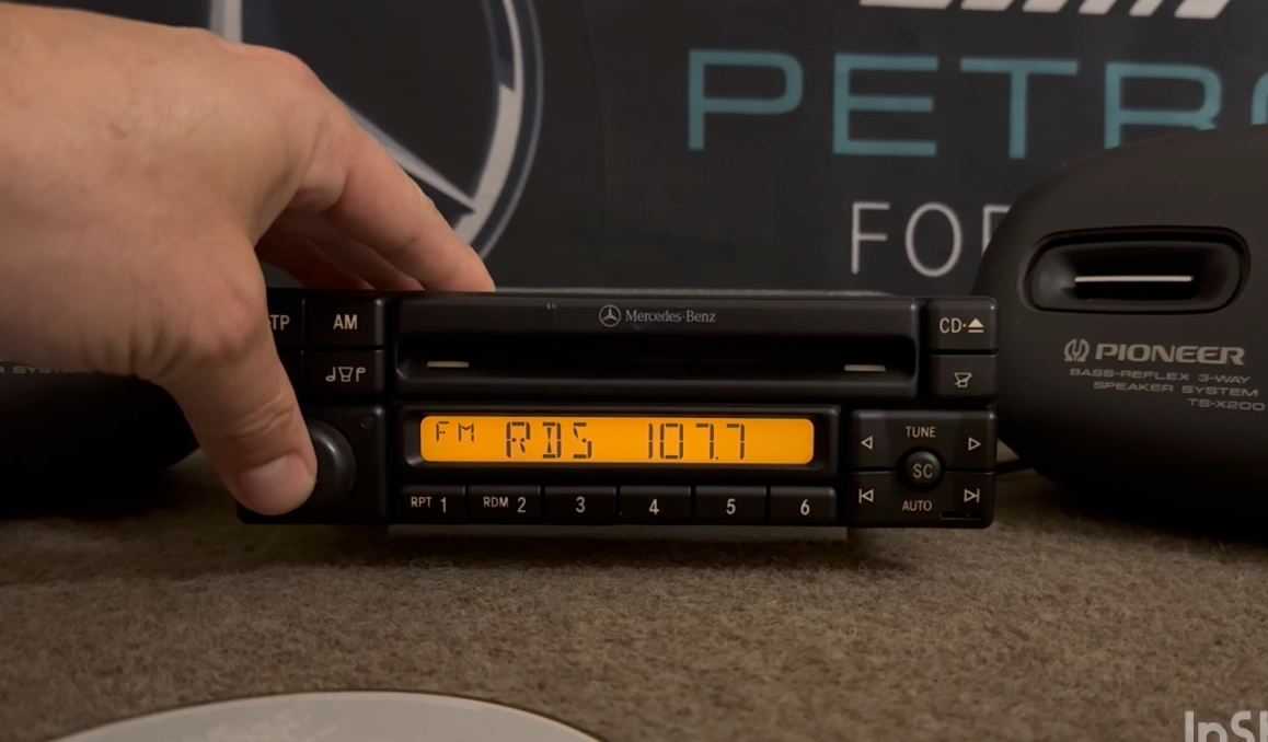 Mercedes Becker Alpine MF2297 BLUETOOTH Car Radio RDS CD Player