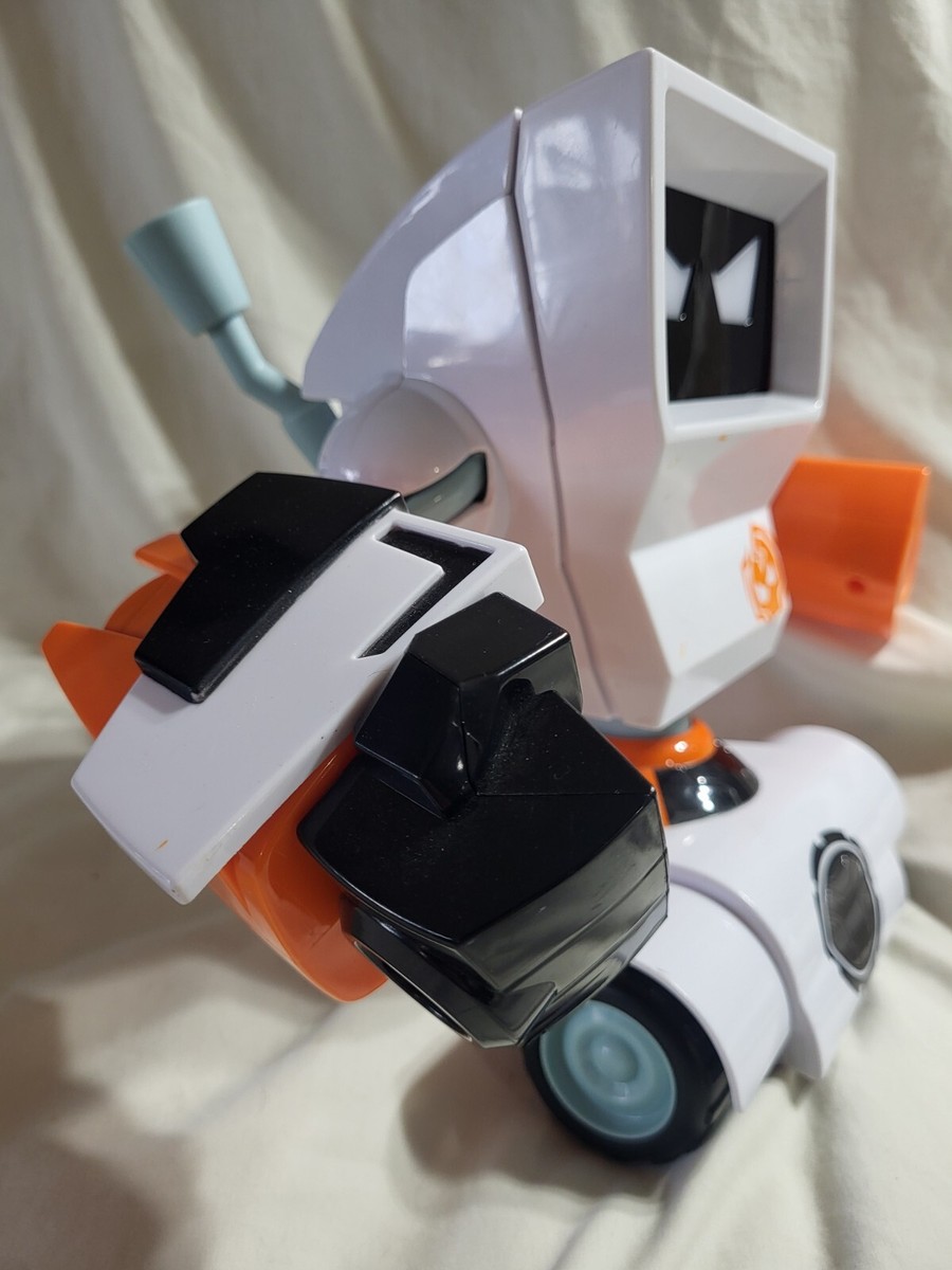 Cepia Big Robot Power Fighting Robot Lights Sounds Boxing Movement