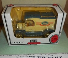 1994 ERTL  1913  MODEL T  DIE CAST  METAL COIN  BANK  SCALE  1/25 NIB