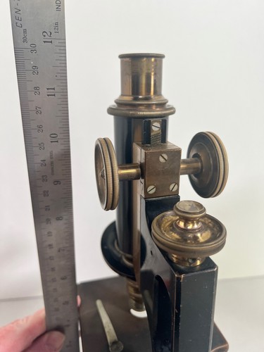Vintage Brass Bausch and Lomb Microscope 1915 Saint Lukes Hospital System USA - 第 8/10 張圖片