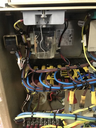 AC Power Supply AC Service Item CE 1004-001001, Tegal 901e 903e Etcher DQ-5-010 - Picture 5 of 12