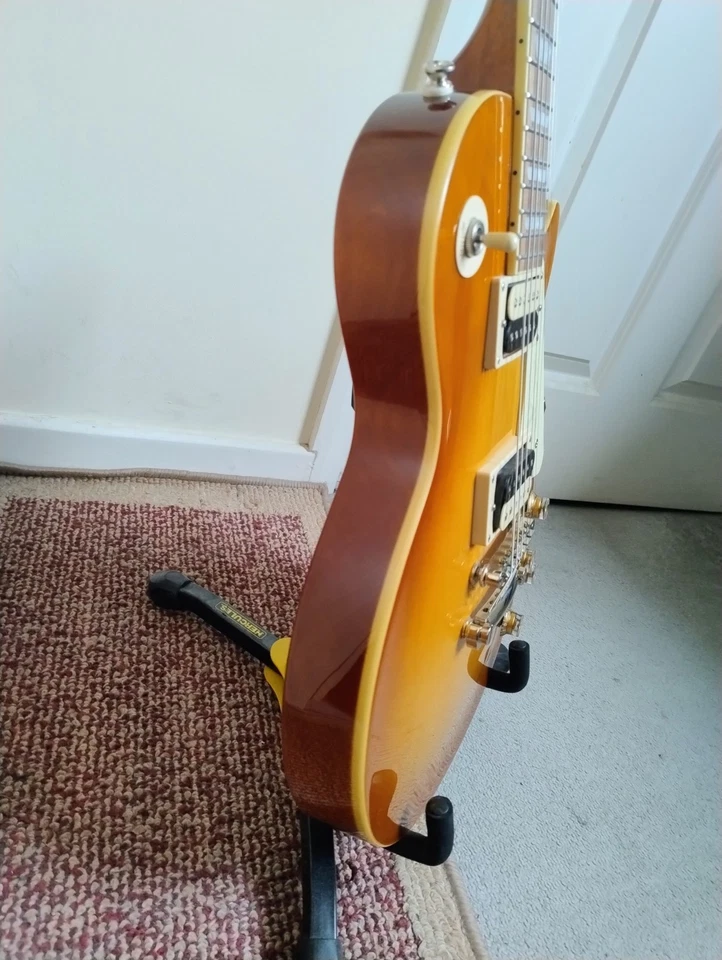 Epiphone Les Paul Classic Honey Burst Electric Guitar - Image 4 of 4