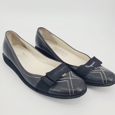 Salvatore Ferragamo Vintage Black Leather White Contrast Stitch Vara Flats 6.5B