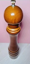 Vintage Chef Specialties Wooden Pepper Mill Grinder