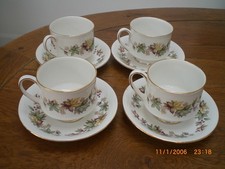 FOUR ROYAL STANDARD LYNDALE BONE CHINA  Tea  Cups Saucers