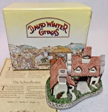 David Winter Cottages The Schoolhouse w/ Box - Heart of England Series, 1985