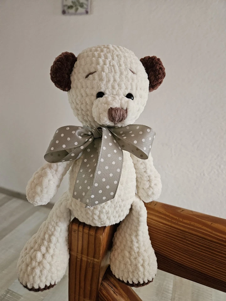 Deko Bär Teddybär Kuscheltier Plüschtier Handarbeit Gehäkelt Ein Geschenk  - Bild 3 von 4