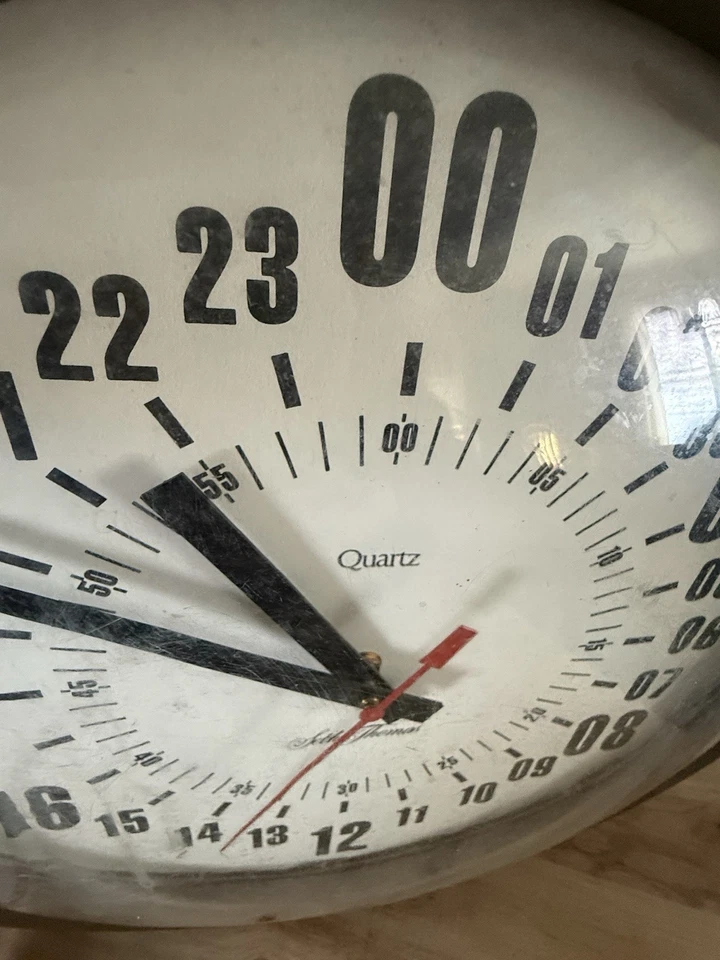 Seth Thomas 24 Hour Military Time Wall Clock 13” Made in USA Quartz Vintage - Image 4 of 4