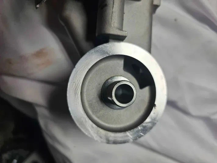 Cubierta de distribución con bomba de aceite para Ford 1988-1995 3,8 L V6 Thunderbird Mustang E8DZ6603A Foto 4 de 4