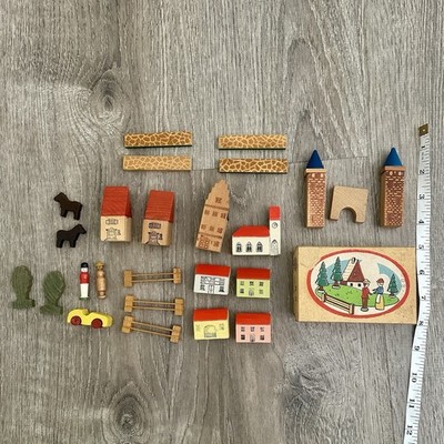 VTG Dregeno East Germany Erzgebirge Putz Wooden Village Miniature Lot Box Figure