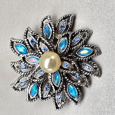 Vintage Silver Tone Faux Pearl AB Blue Rhinestone Snowflake Starburst Brooch Pin