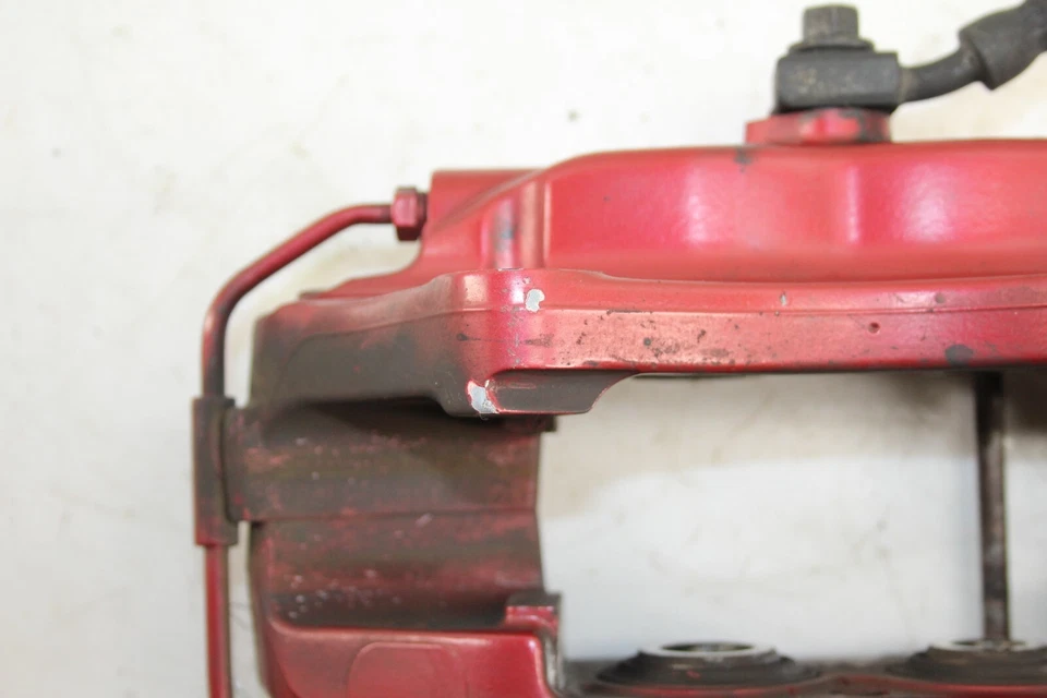 Pinza de freno trasera derecha Cadillac CTS-V 2016-2019 Brembo OEM Foto 3 de 4