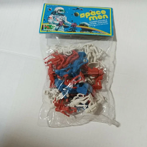 VINTAGE HING FAT Unbreakable Action Figures PLASTIC SPACEMEN Astronauts NEW MIP