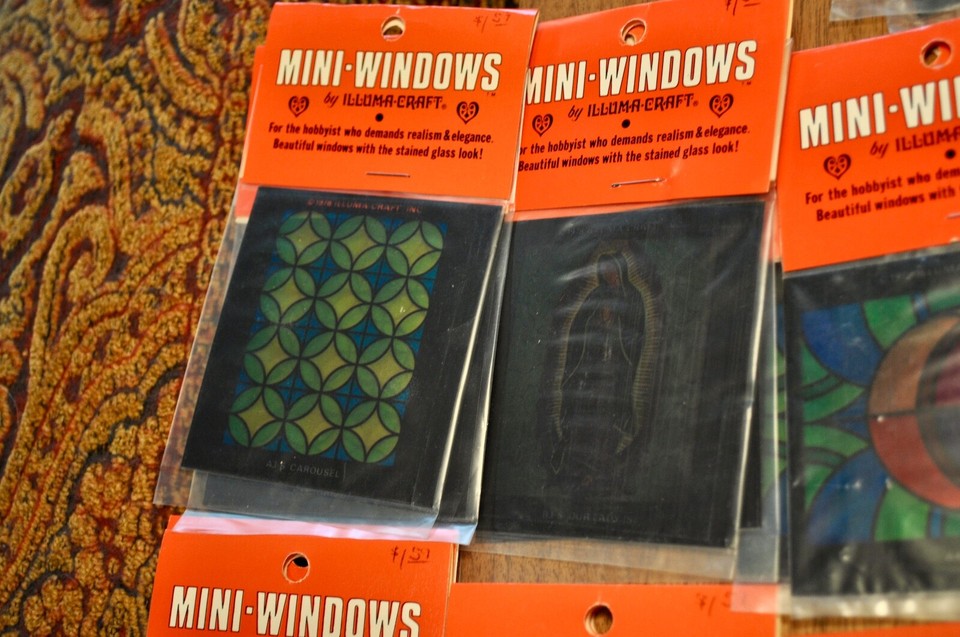 IllumaCraft Dollhouse Stained Glass Window Insert NEW Vintage (FOR 1