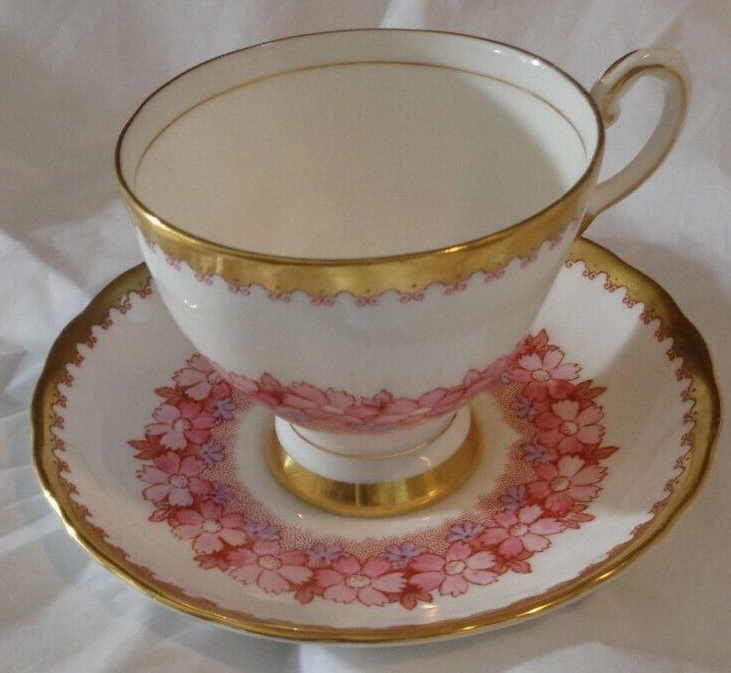 英国COALPORT　C&S Vintage Coalport Pink & White Pansies Coffee TeaCup Saucer Set