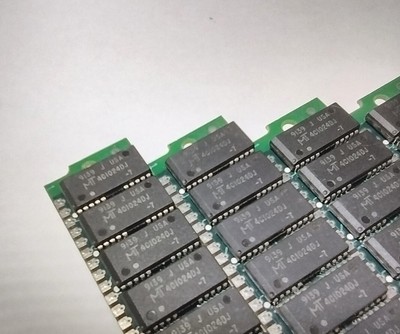 4 Stück / Pieces 1Mx9 (70ns) SIMM Memory Modul mit Parity von Micron Technology