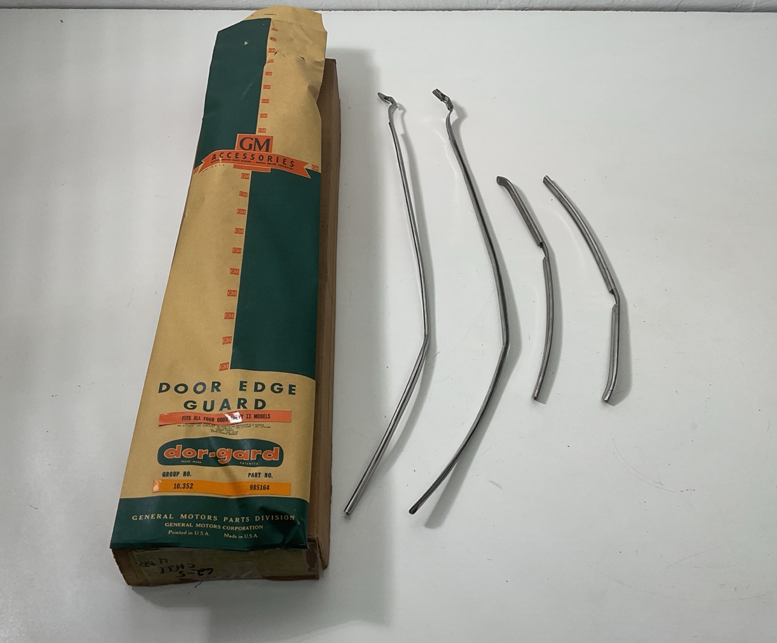 NOS GM 1962-65 Chevrolet Nova 4 Dr & Wagon Door Edge Guards 985164   h5
