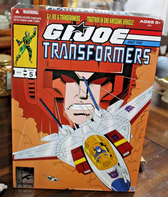 GI Joe And The Transformers Crossover Starscream Cobra - SDCC 2011