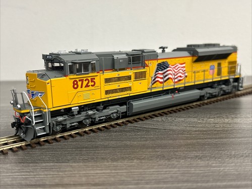 Athearn Genesis HO ATHG68795 SD70ACe Locomotive Union Pacific #8725 *Pre-owned