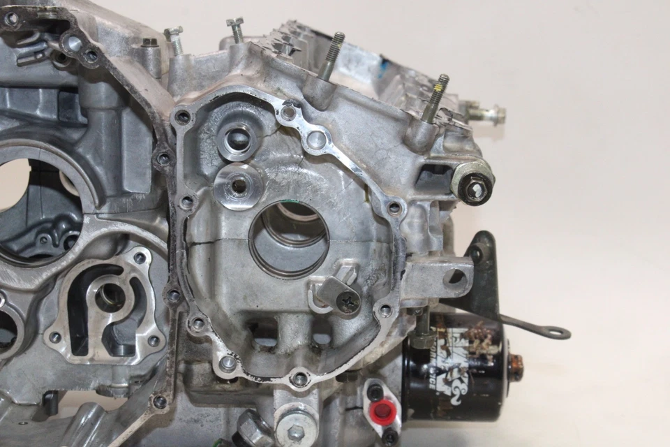 04-07 SUZUKI HAYABUSA GSX1300R OEM БЛОК КАРТЕРА КАРТЕРА ДВИГАТЕЛЯ - Изображение 2 из 4