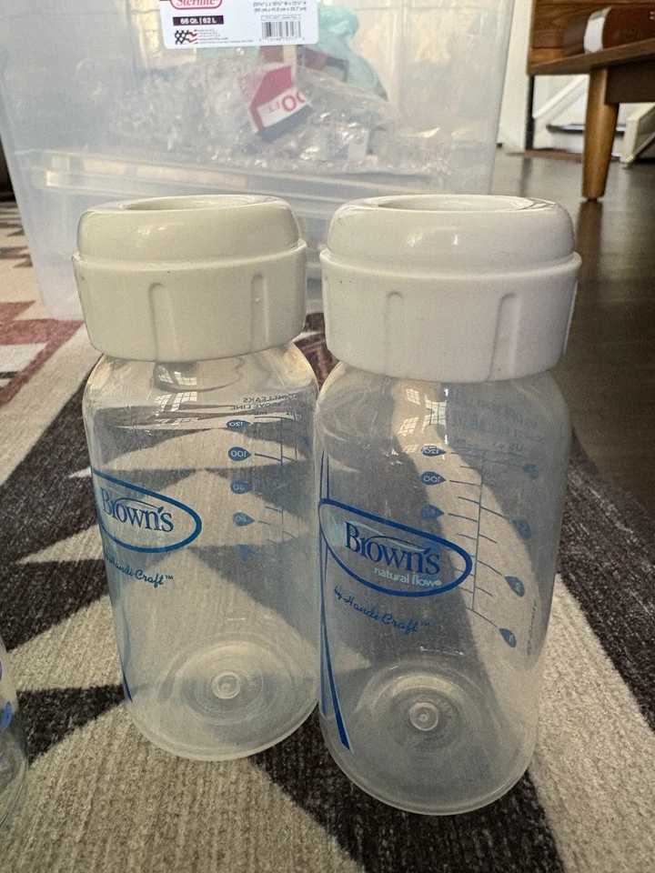 Dr. Brown's Natural Flow 4 oz. Biberones. 4 pisos de vidrio, 4 de plástico, 2 de plástico Foto 4 de 4