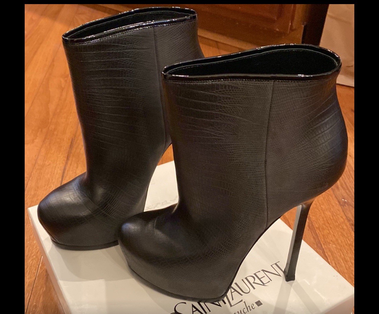 Stivaletti neri alla caviglia Yves Saint Laurent taglia: 37 5