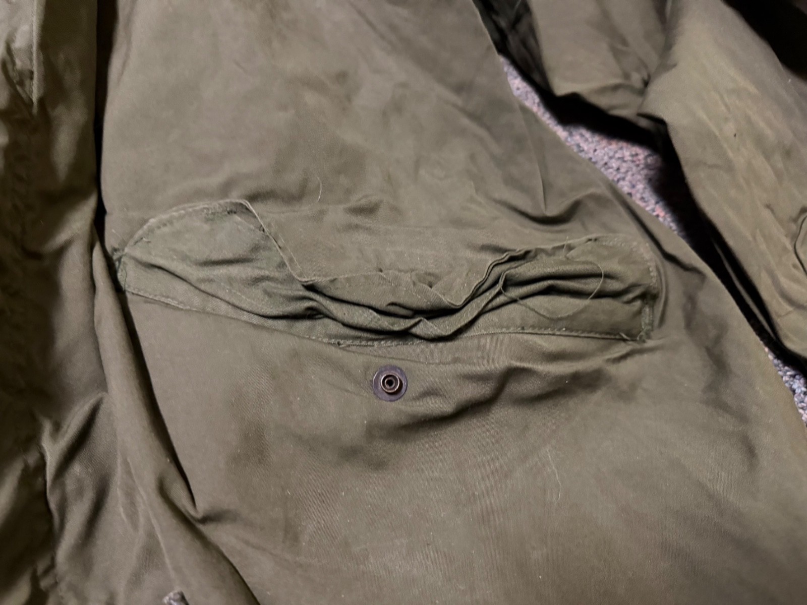 ORIGINAL VIETNAM WAR US ARMY M-65 ARTIC COLD WEATHER PARKA-LARGE, 1977