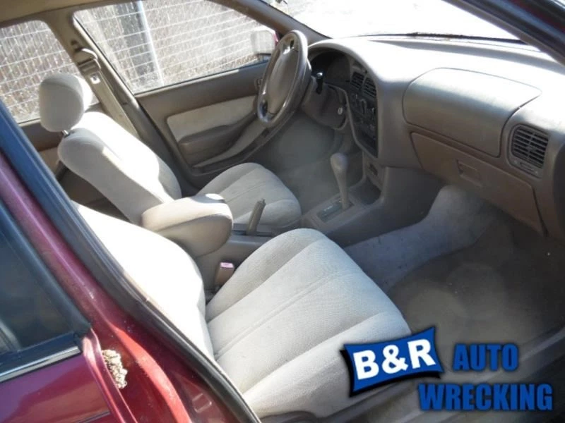 Conjunto de filtro de aire usado se adapta a: Toyota Camry 1994 4 cilindros MT grado A Foto 3 de 4