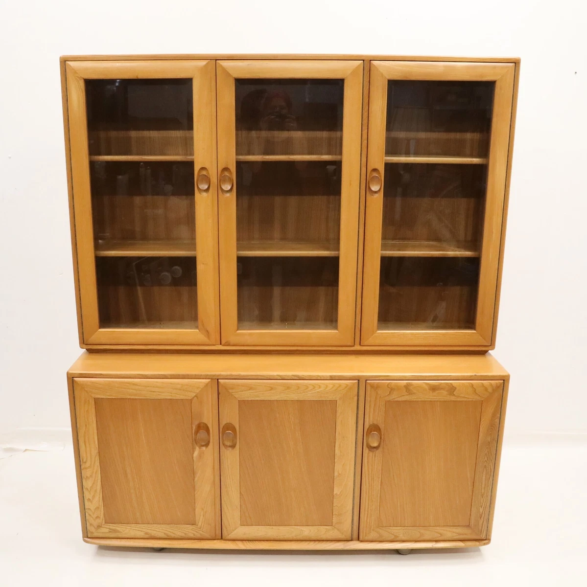 Ercol windsor sideboard on sale with display top