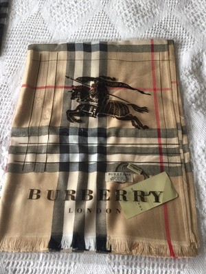 burberry pq beetroot scarf