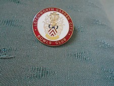 LETCHWORTH GARDENS BOWLING CLUB HERTFORD - RED VERSION ENAMEL BOWLS PIN BADGE