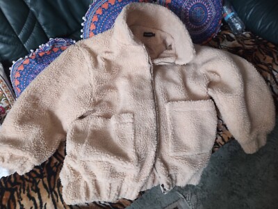 NICE PRETTY LITTLE THING WARM FLEECY CREAM JACKET,SIZE 8/M,USED ,VGC