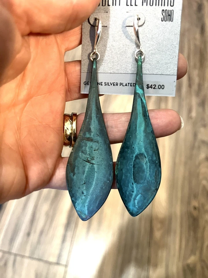 Pendientes colgantes enchapados en plata genuina pátina Soho Robert Lee Morris Foto 3 de 4