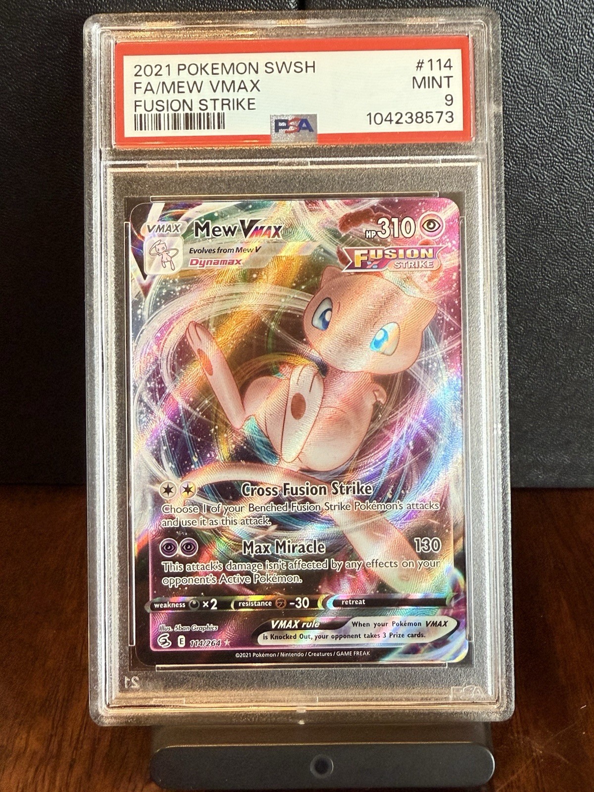 Mew VMAX 114/264 Swsh08: Fusion Strike Holo PSA 9